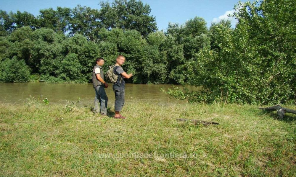 Doi tineri din R. Moldova, opriți la frontieră