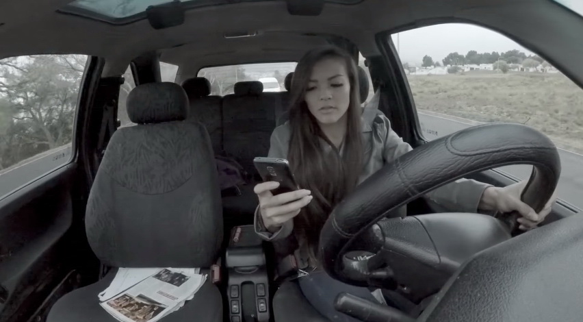 VIDEO/ Telefonul la volan poate ucide. Poliția îndeamnă atât șoferii și să renunțe la gadgeturi în trafic – 902